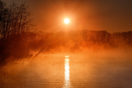 Красный рассвет в Шатуре / Красный рассвет на шатурских озерах.