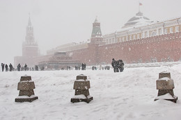 Снегопад в Москве... / На Красной площади, из архива...