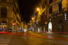 Поздний вечер на городской улице Флоренции / Поздний вечер на городской улице Флоренции. Италия