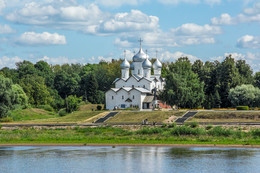Церковь Бориса и Глеба в Плотниках. / Великий Новгород.