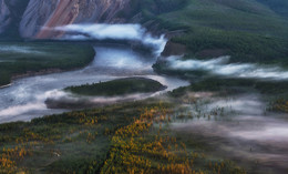 Туман и запах тайги. / Река Индигирка, Якутия.
http://photogeographic.ru