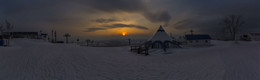 Над Южным / Вид на закат с вершины горнолыжного комплекса &quot;Горный воздух&quot;. Южно-Сахалинск.