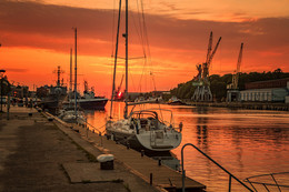 Порт в Лиепае / Закат в порту в Лиепае, Латвия