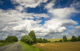 Дорога с облаками / Дорога в деревню