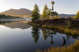 Утро на озере. / Раннее утро на озере в истоке Иркута.