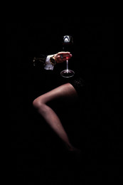 Девушка с бокалом вина / модель - Ирина Дёгтева