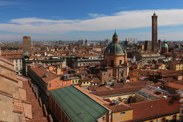 Болонья с высоты / Болонья с террасы собора Сан Петронио.