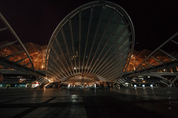 ночной Лиссабон / подсветка, вокзал Ориенте