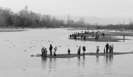 Вода. вода , кругом вода! / ...люди чувствуют себя плывущими на льдине