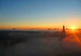 Туманный рассвет / Сильный околоземный туман над Минском. Съемка с высотного дома.