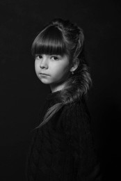 портрет Александры Невзоровой / модель Александра Невзорова
причёска Галина Князева