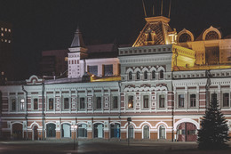 Вечер на ярмарке / Нижегородская ярмарка. Сентябрьский вечер.