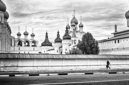 Ростов Великий. Кремль / Вид на Кремль со стороны улицы.