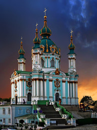 Андреевская церковь на Киевском Монмартре / ...на Андреевском спуске. Красивый город Киев! Даже хотел в него переселиться …но Майдан как ДОЛБАНУЛ…
