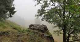 Там, внизу в долине туман / Про летние туманы в горах