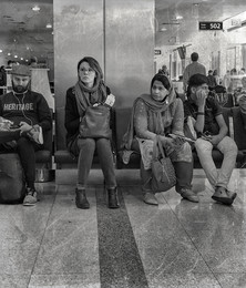 Ожидание / Снимал на телефон в Стамбульском аэропорту в ожидании рейса.