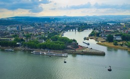 Кобленц / Немецкий угол — название косы в месте впадения Мозеля в Рейн в Кобленце. В 1897 году на этой косе был возведена монументальная конная статуя кайзера Вильгельма I. Постамент статуи с 1953 по 1990 годы носил название «Мемориала германского единства»