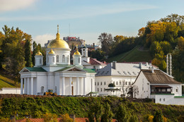 Осенний Нижний Новгород / Алексеевская церковь на территории Благовещенского монастыря в Нижнем Новгороде.