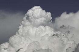 ПРИРОДА САМЫЙ ЛУЧШИЙ ХУДОЖНИК / Ветер рисует в облаках человеческие портреты.