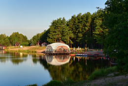 &nbsp; / летнее кафе на пруду