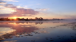 Летний рассвет. / Утро на озере Исток