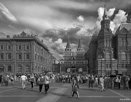 Москвичи и гости столицы / "Ходите,
Вы всюду бродите,
Как будто ваш аппендицит
От хожденья будет сыт." И.Ильф, Е.Петров
