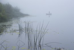 &quot;Еще рассвет, как говорят, чуть брезжит...&quot; / &quot;Еще рассвет, как говорят, чуть брезжит:
 Слегка светлеет небо на востоке,
 Туман над речкой стал как будто реже,
 Да щуки чаще плещутся в осоке ...&quot;