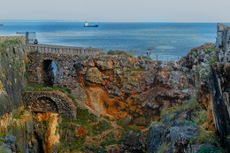 побережье Португалии / сумерки, океан, скалы