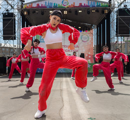 крутые и яркие зажигалки / выступление артистов академии танца Flexx show corp.Новосибирск.