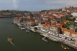 Красавец Порту / Вид на набережную Рибейра с моста Луиса I.