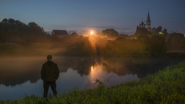 Не спится / Ночь в деревне Валищево, Подмосковье. Вид на Успенскую церковь