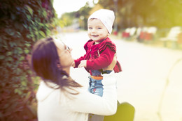 Погуляшки / Когда в семье появляется ребёнок то привычный размеренный уклад жизни меняется. Появляются много забот и хлопот, маме порой приходится как в детстве отпрашиваться чтобы одной сходить в магазин или пойти с подружками в кафе. Но этот период жизни очень приятный, ведь с появлением ребенка жизнь наполняется любовью и лаской. Хочется наслаждаться этими приятными моментами долго, а дети растут очень быстро. И чтобы помнить какой был маленький ваш кроха можно запечатлеть интересные моменты из его жизни!
https://vk.com/album-38962563_258873700