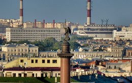 Не Париж / Санкт-Петербург, Ангел над городом