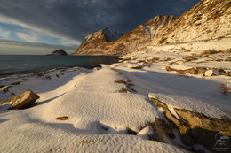 Haukland Beach / Одна из главных достопримечательностей Норвегии - природа. Лофотенские острова яркий тому пример, но именно в северной суровой красоте природы их обаяние.