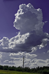 ПРИРОДА САМЫЙ ЛУЧШИЙ ХУДОЖНИК / Ветер рисует в облаках человеческие портреты. Голова смотрит налево.