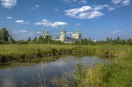 Вид на Николо-Вяжищский монастырь / вечер, окрестности Великого Новгорода, Женский Николо-Вяжищский монастырь