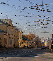 На старых улицах Москвы... / Идем пешком в Лефортово...