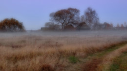 Вечерний туман накрыл засыпающую деревню / Вечерний туман накрыл засыпающую деревню