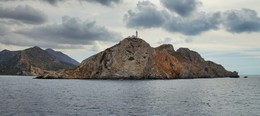 Острова Греции / Маяк на скалах