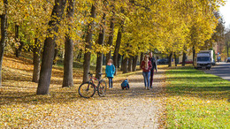Осенняя прогулка / Полоцк, рядом с валом Ивана Грозного.