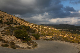 Пути-дороги Родоса / Дорога вблизи побережья Эгейского моря. Родос, Греция.