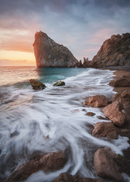 Дива / Закат в Симеизе с видом на скалу Дива.

Sunset in Simeiz. View of the rock diva.