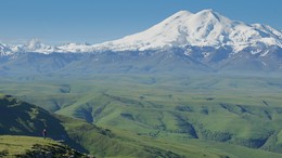 Эльбрус с плато Бермамыт / Карачаево-Черкессия.Большой Бермамыт,высота 2600
Июнь 2018