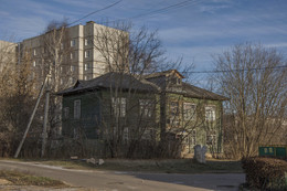 "Небоскрёбы, небоскрёбы, а я маленький такой..." / Конаковские бараки.