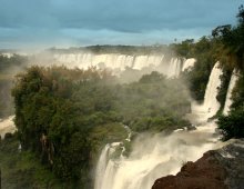 Водопады Игуасу / граница Аргентины и Бразилии, водопады Игуасу