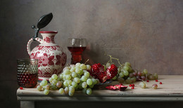 Вино и фрукты / с гранатом и виноградом