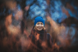 Девушка в осеннем парке / ***