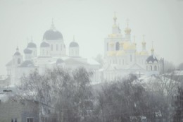 Крутит вьюга-завируха / Метель в городе. На дворе декабрь.