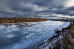 Замерзшая река / Днепр в Могилеве