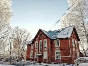 Дом зимой. / Дом зимой.